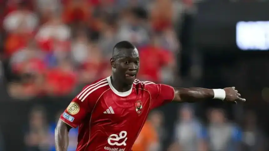 عليو ديانغ يتوج بجائزة أفضل لاعب مالي ينشط في إفريقيا