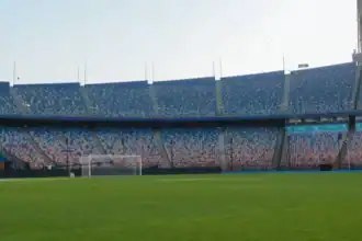 للصورة: استاد القاهرة يستعد لاستضافة نهائي الدوري الليبي وكأس ليبيا