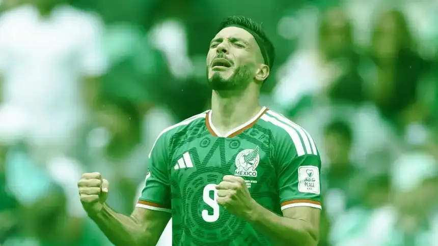 راؤول خيمينيز.. عاد من الموت وسجل أول أهدافه في كأس العالم بعمر 35 عامًا