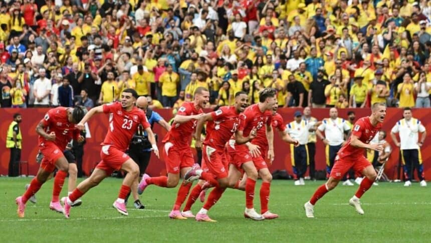 منتخب سويسرا يحتفل بالتأهل إلى ربع نهائي كأس العالم 2026