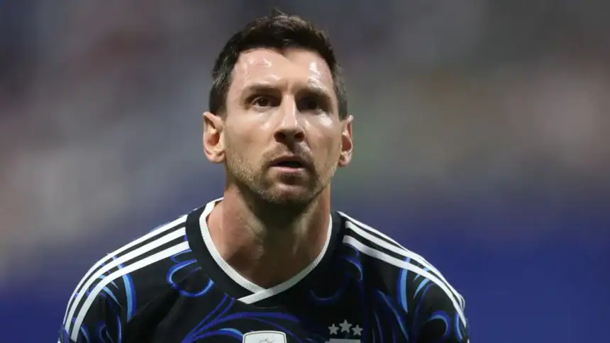 ليونيل ميسي يحتفل بتأهل الأرجنتين إلى نهائي كأس العالم 2026