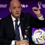 فيفا يؤكد استمرار إنفانتينو رئيسًا ويدعمه بعد الجدل الاستثماري