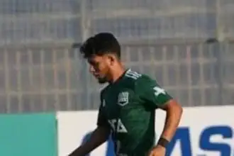 حمدي علاء ينتظم في تدريبات زد ويقترب من المشاركة أمام الزمالك