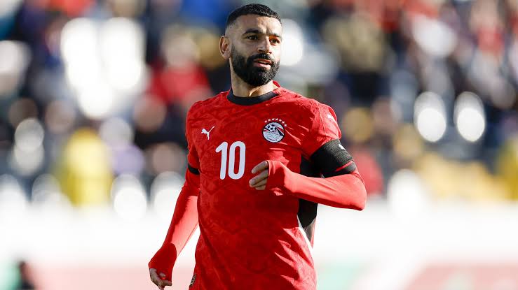 محمد صلاح يكشف أسراره: مكالمة والدتي قبل كل مباراة منذ 20 عامًا وحبه للتنس والشطرنج