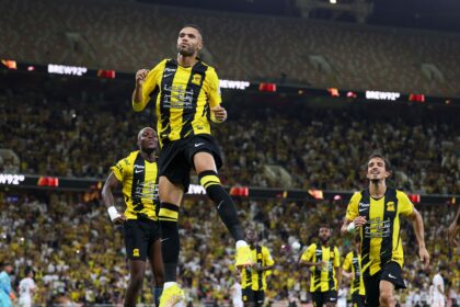 الاتحاد يواصل تفوقه التاريخي على الفيحاء بثنائية في روشن