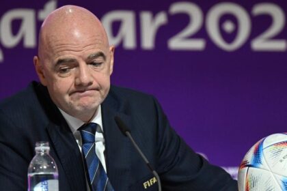 فرنسا تسحب دعمها لإنفانتينو.. خصخصة كأس العالم تشعل الصراع في فيفا