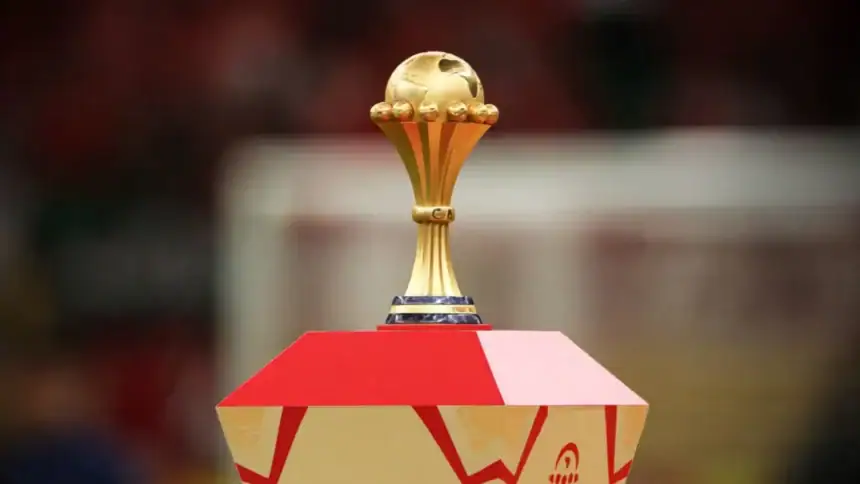 باتريس موتسيبي رئيس الاتحاد الأفريقي لكرة القدم خلال حديثه عن نظام إقامة كأس أمم أفريقيا