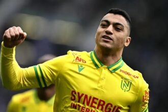 مصطفى محمد لاعب كونيا سبور خلال مباراة في الدوري التركي