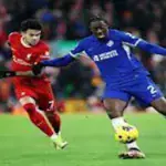 لاعبو ليفربول وتشيلسي خلال مواجهة سابقة على ملعب أنفيلد