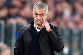 جوزيه مورينيو مدرب ريال مدريد خلال مباراة للفريق