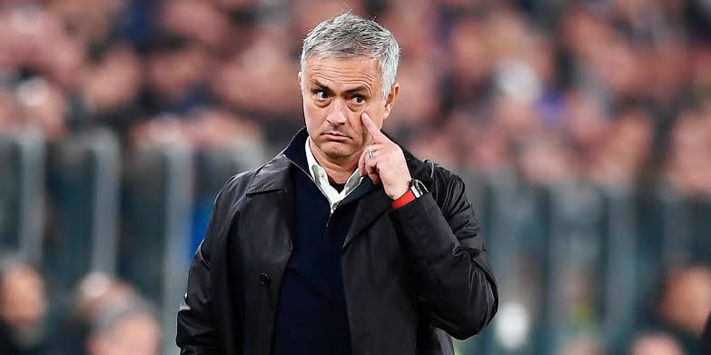 جوزيه مورينيو مدرب ريال مدريد خلال مباراة للفريق