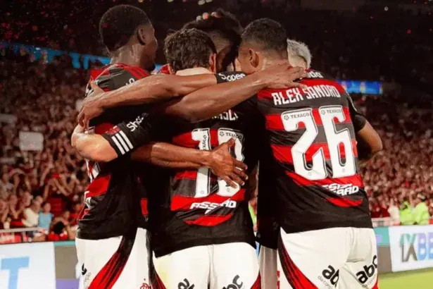 الأهلي يتخطى الزمالك في القمة وبيراميدز يحافظ على الصدارة