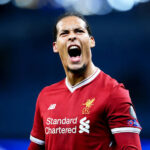 فيرجيل فان دايك قائد ليفربول خلال مباراة في دوري أبطال أوروبا